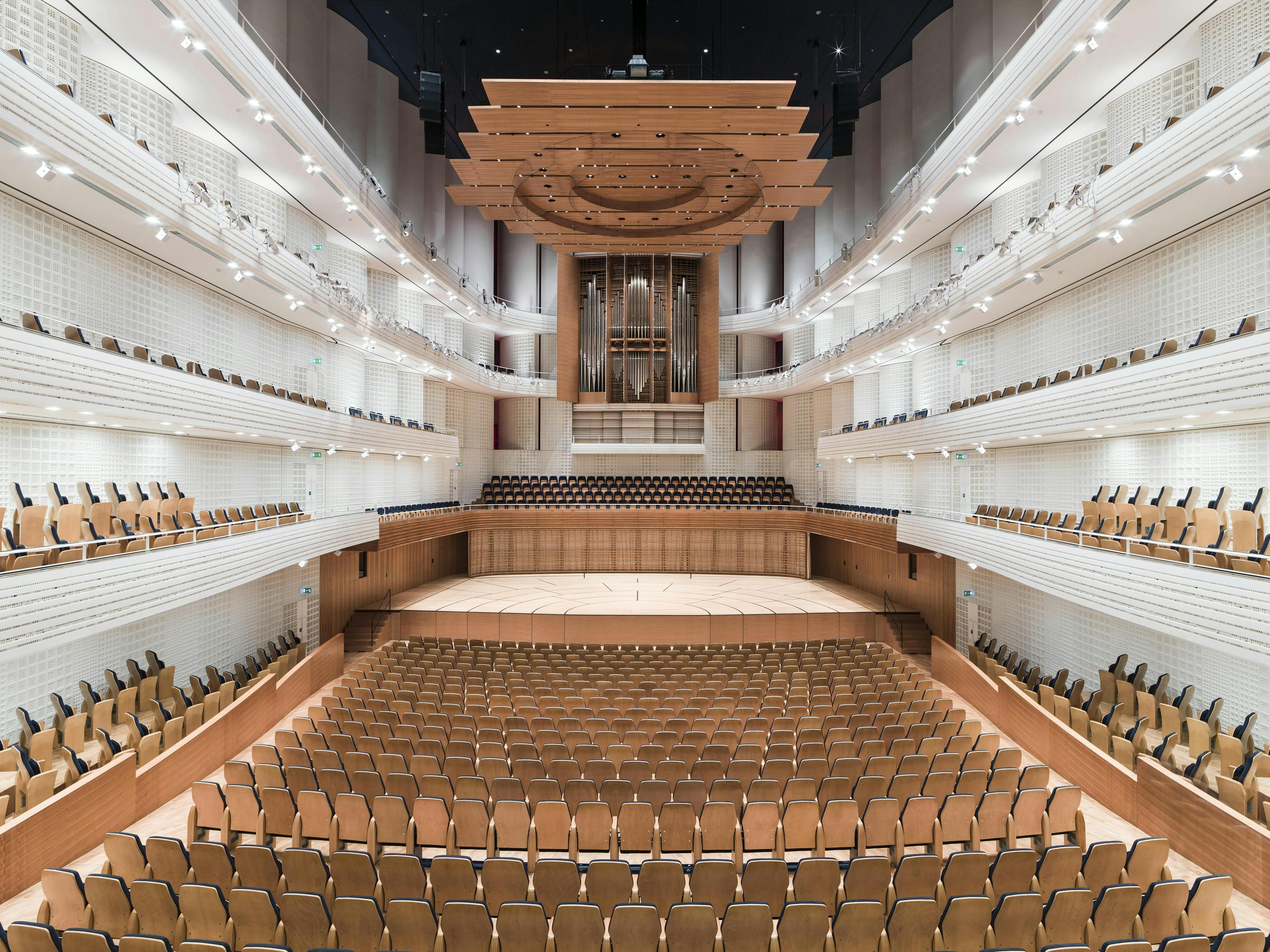 The Concert Hall in the KKL Luzern offers space for up to 1989 Guests